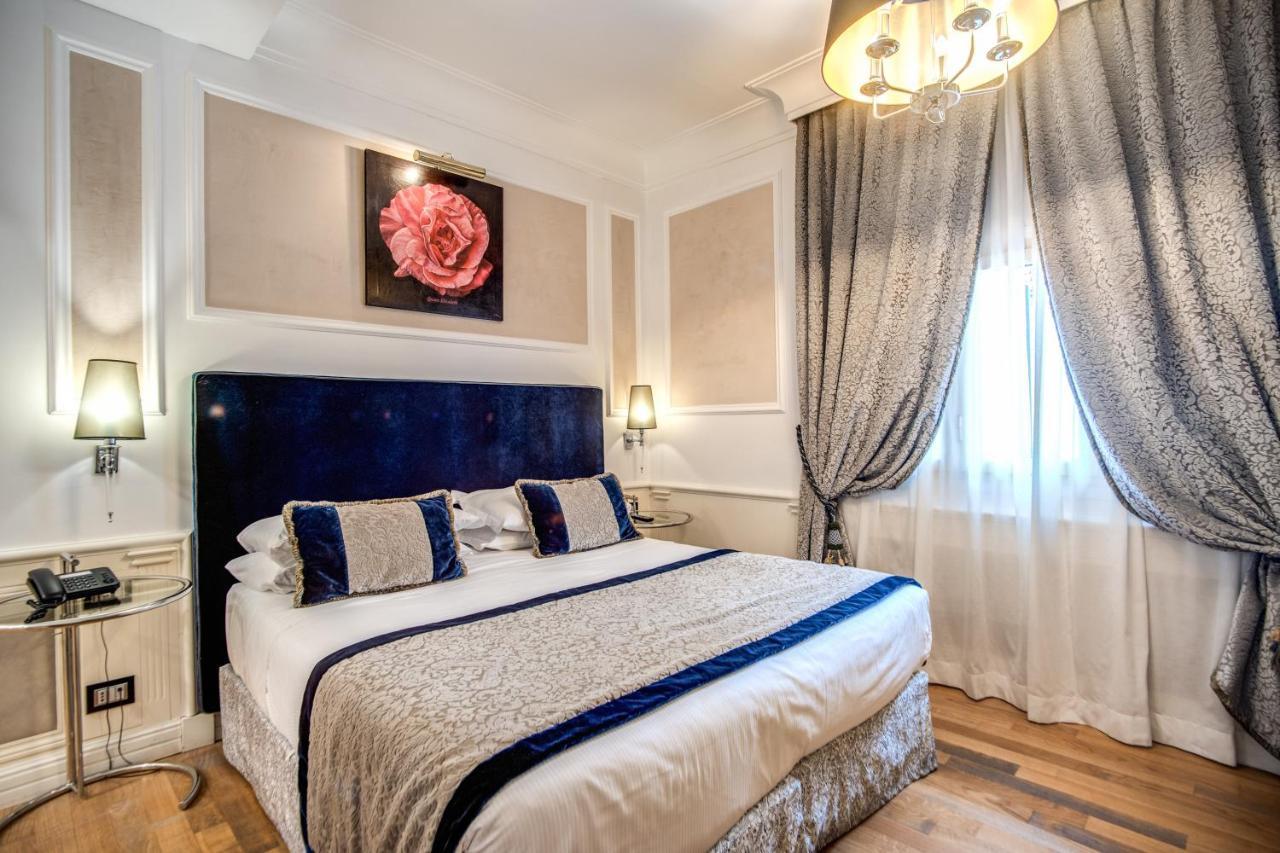 The Britannia 4* Rom